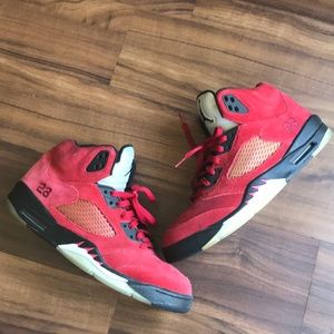 Air Jordan 5 ‘Raging Bull’